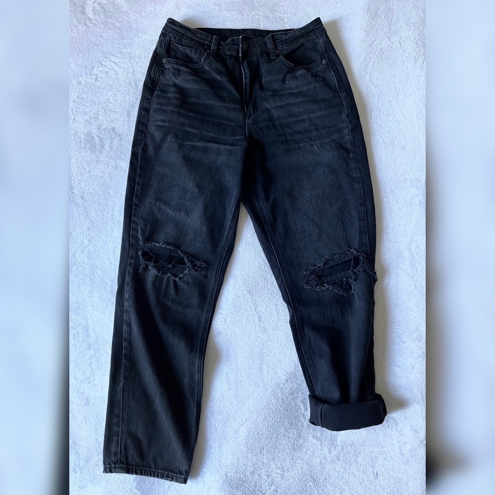American Eagle high waisted mom jeans size 10